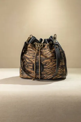 ca08_b_camel_tiger_1