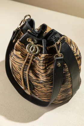 ca08_b_camel_tiger_2