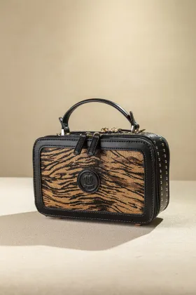 ca13_b_camel_tiger_1