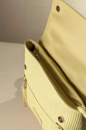 fe221_light_yellow_3